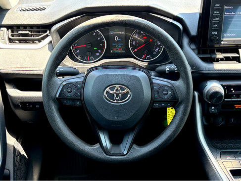 Used 2020 Toyota RAV4 LE image 13