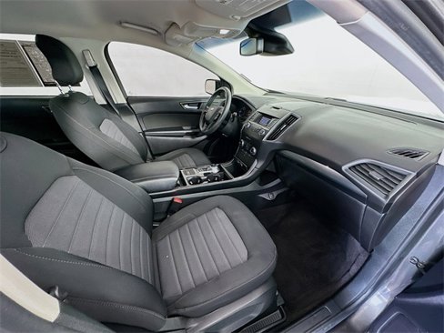 Used 2019 Ford Edge SE image 28