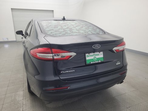 Used 2020 Ford Fusion SE image 6