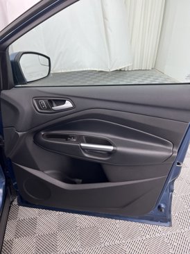 Used 2018 Ford Escape SE image 20