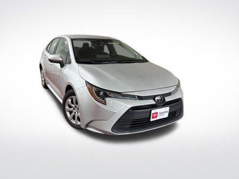 Used 2023 Toyota Corolla LE image 32