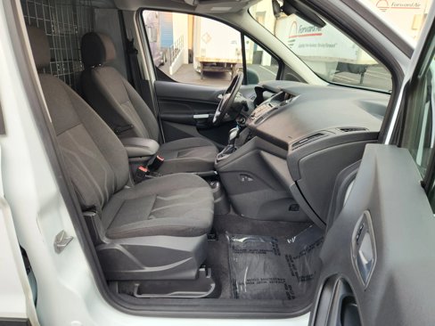 Used 2017 Ford Transit Connect XLT image 17