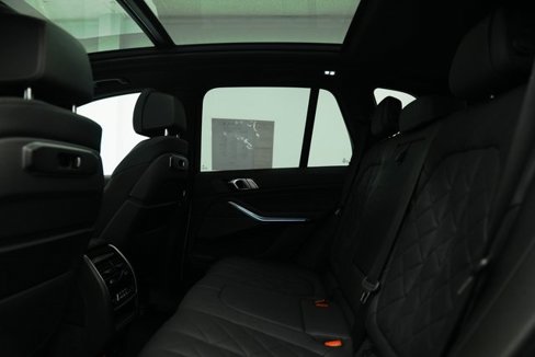 Used 2025 BMW X5 xDrive40i w/ Climate Comfort Package image 27