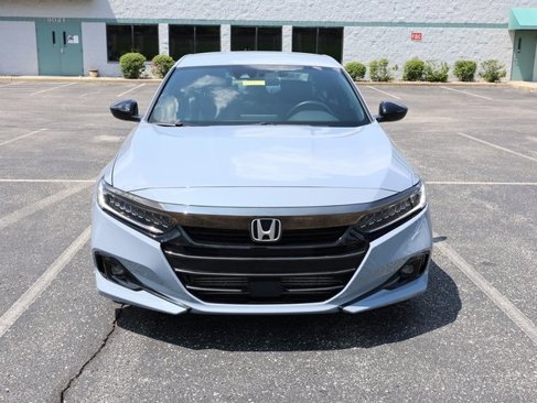 Used 2022 Honda Accord Sport image 2