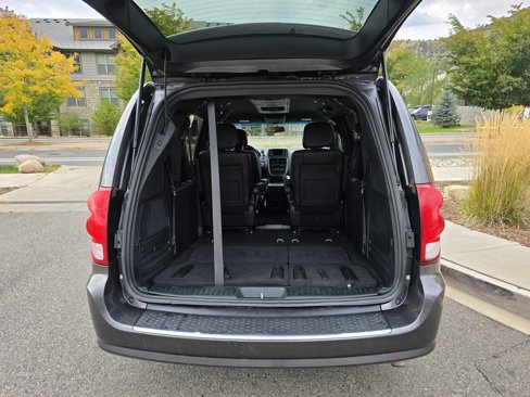 Used 2017 Dodge Grand Caravan GT image 13