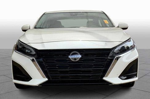 Used 2023 Nissan Altima 2.5 SV image 3