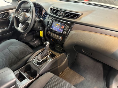 Used 2022 Nissan Rogue Sport S image 25