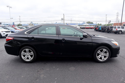 Used 2015 Toyota Camry LE image 6