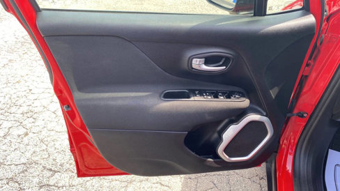 Used 2019 Jeep Renegade Sport w/ UConnect 7.0 Group image 13