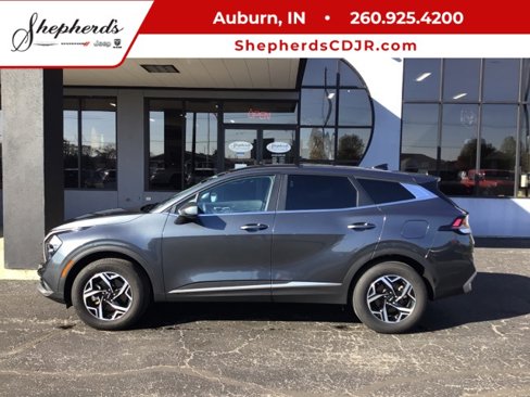 Used 2023 Kia Sportage LX image 1