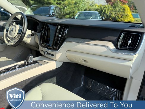 Certified 2023 Volvo XC60 B5 Plus image 30