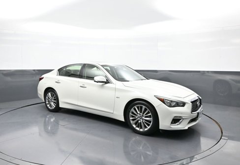 Used 2018 INFINITI Q50 Luxe w/ Essential Package (3.0T Luxe) image 4