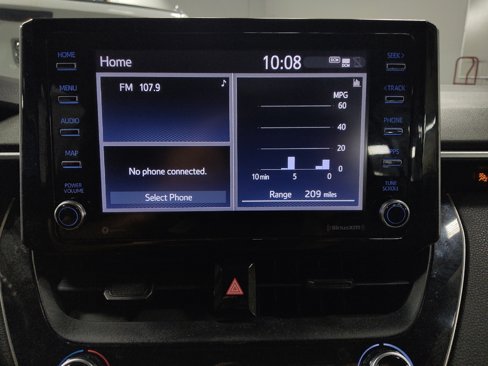 Used 2021 Toyota Corolla LE image 25