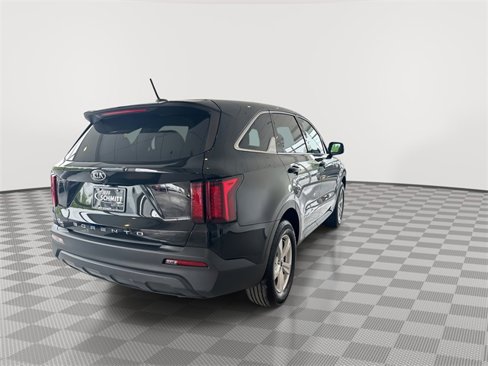 Used 2021 Kia Sorento LX image 11