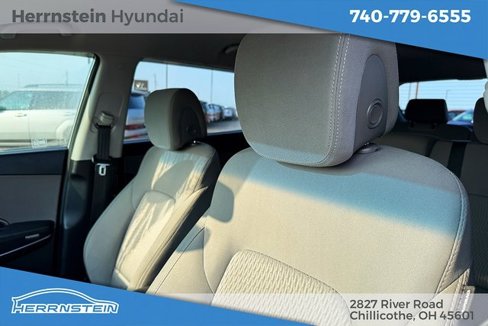 Used 2017 Hyundai Santa Fe SE image 22