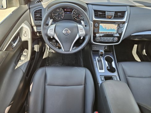Used 2018 Nissan Altima 2.5 SR w/ SR Midnight Edition image 15