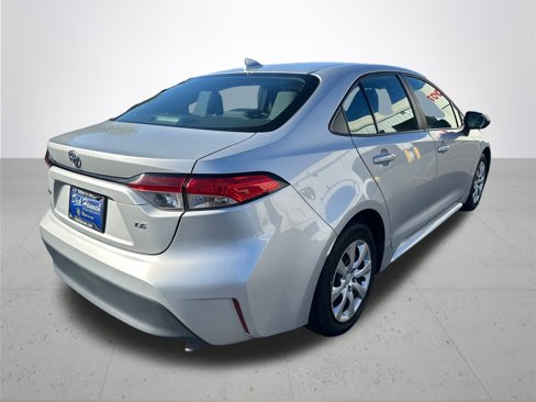 Used 2023 Toyota Corolla LE image 7