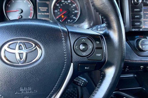 Used 2018 Toyota RAV4 SE image 21
