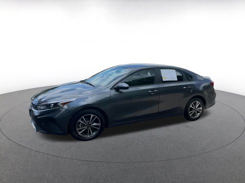 Used 2024 Kia Forte LXS image 8