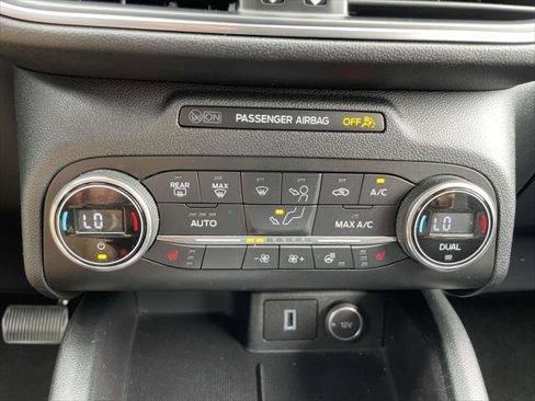 Used 2020 Ford Escape Titanium image 29
