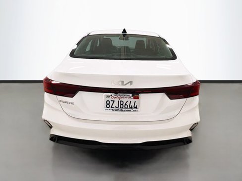 Certified 2022 Kia Forte LXS image 6