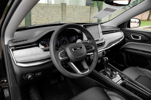 Used 2022 Jeep Compass Latitude image 25