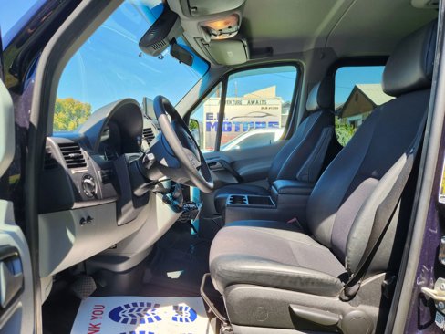 Used 2016 Mercedes-Benz Sprinter 2500 image 24