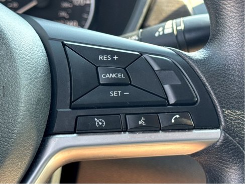 Used 2024 Nissan Altima 2.5 SV image 16