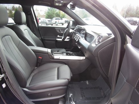 New 2025 Mercedes-Benz GLB 250 4MATIC image 19