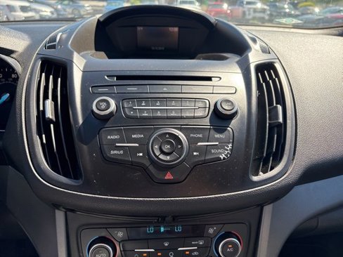 Used 2018 Ford Escape SE image 16