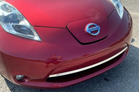 Used 2014 Nissan Leaf SL w/ Premium Package image 30