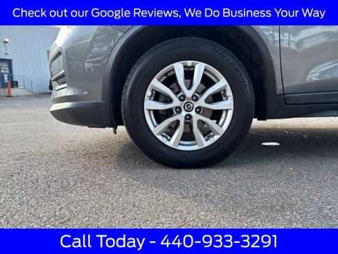 Used 2018 Nissan Rogue SV image 28