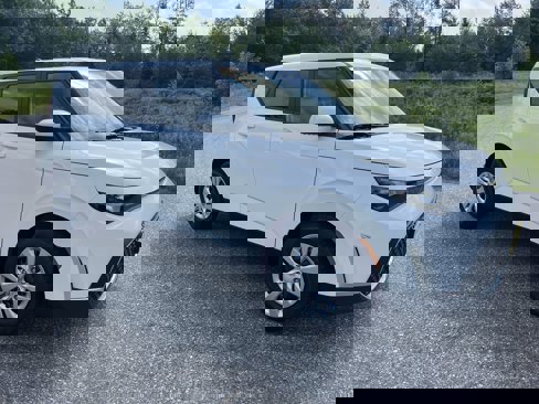 New 2025 Kia Soul LX image 3