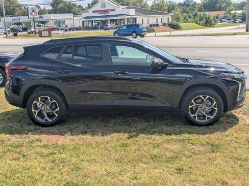 New 2025 Chevrolet Trax LT image 3