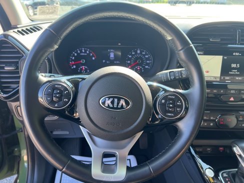 Used 2020 Kia Soul EX image 24