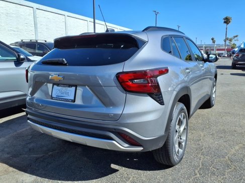 New 2025 Chevrolet Trax LT w/ Driver Confidence Package image 5