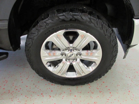 Used 2018 Ford F150 XLT w/ Equipment Group 302A Luxury image 17