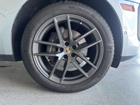 Used 2023 Porsche Macan Turbo image 41