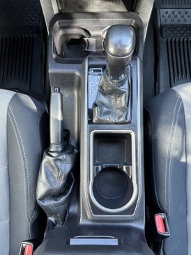 Used 2021 Toyota Tacoma TRD Off-Road w/ Technology Package image 32