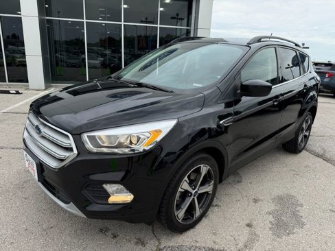 Used 2018 Ford Escape SEL image 3