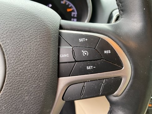 Used 2020 Jeep Grand Cherokee Limited w/ Premium Lighting Group image 22