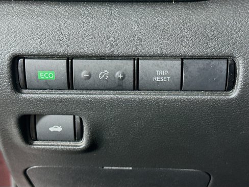 Used 2022 Nissan Sentra SV w/ Trunk Package image 17