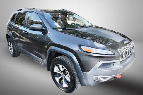 Used 2016 Jeep Cherokee Trailhawk w/ Cold Weather Group image 8