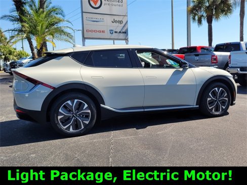 Used 2024 Kia EV6 Light image 7