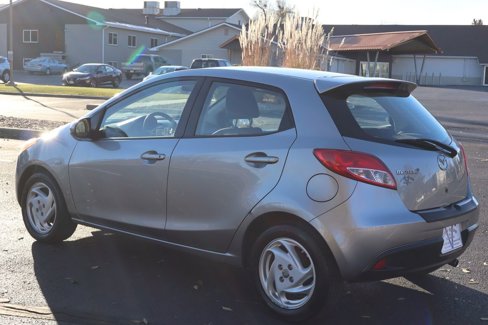 Used 2012 MAZDA MAZDA2 Touring image 8