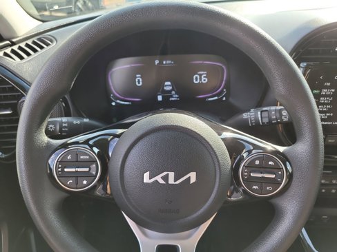 Used 2023 Kia Soul S image 26