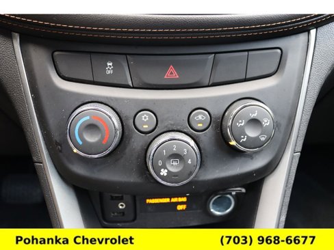 Used 2018 Chevrolet Trax LT w/ LT Convenience Package image 13