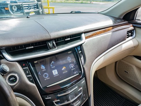 Used 2014 Cadillac XTS Luxury w/ Driver Awareness Package image 27