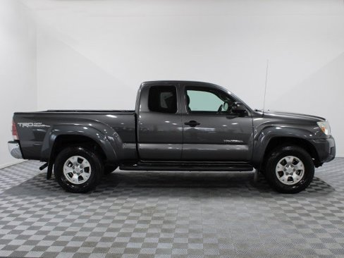 Used 2013 Toyota Tacoma 4x4 Access Cab V6 image 7
