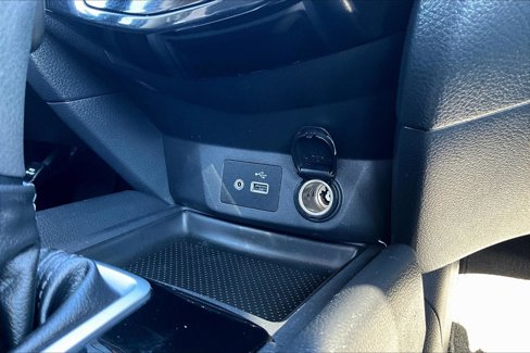 Used 2018 Nissan Rogue S image 27